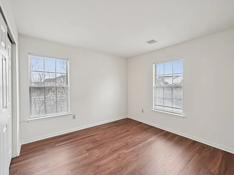 Spring Creek Apartments — Photo 73