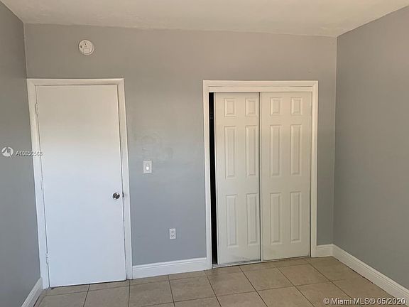 5th image of 1400 NE 111th St APT 3A