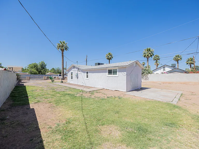 2830 E Sheridan St — Photo 19