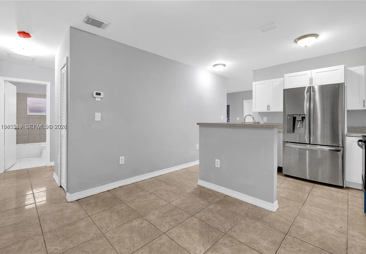 4 bed, 2.0 bath, 1260 sqft, $3,250 — Photo 4