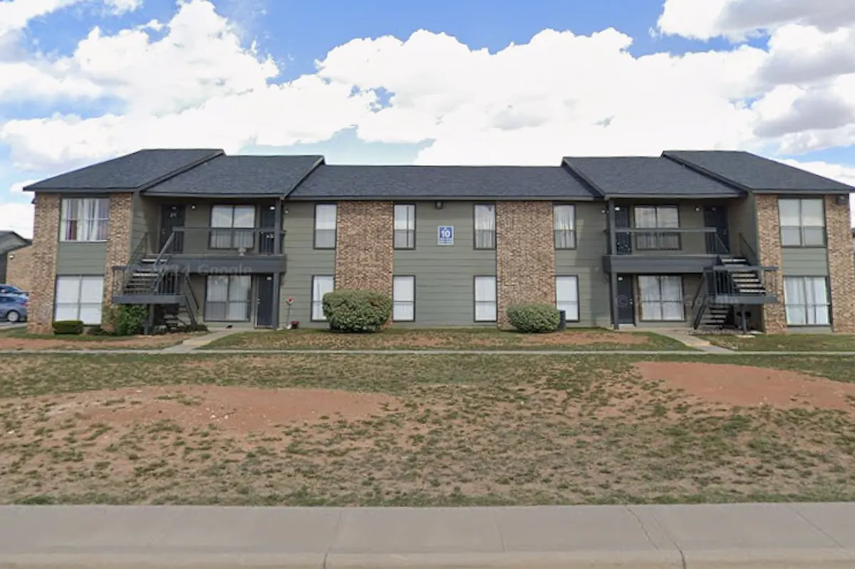 Sunset Apartments — Photo 3