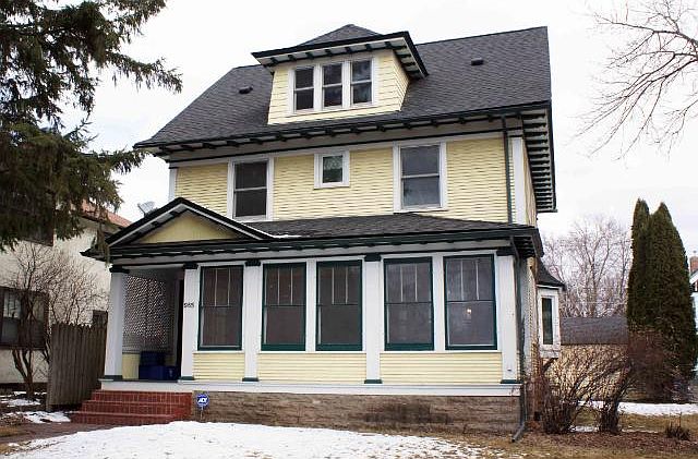 1st image of 965 Saint Clair Ave