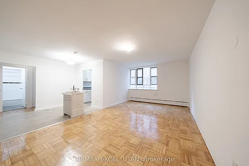 77 Erskine Ave Photo 1