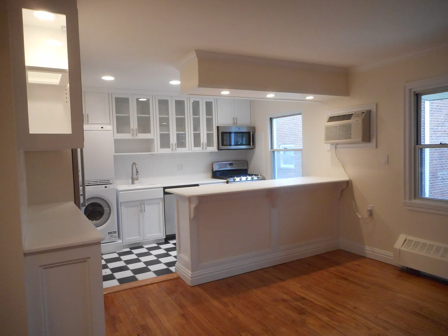 Westfield Manor — Photo 3