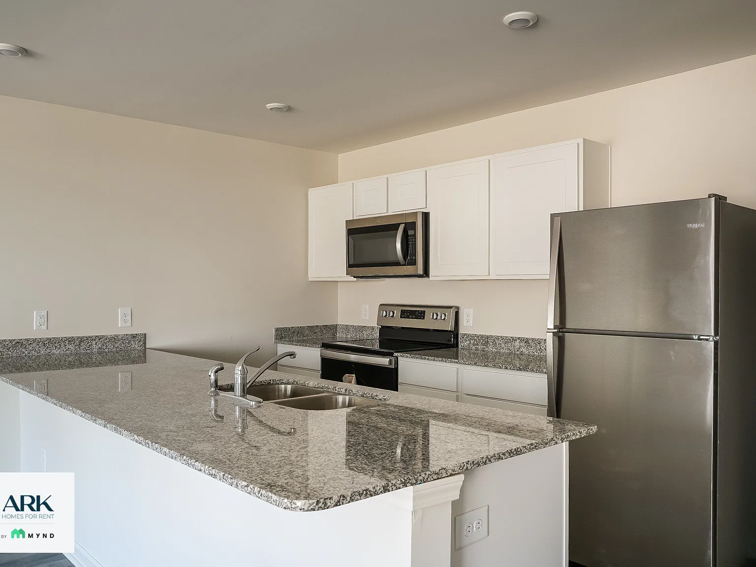 4 bed, 2.0 bath, 1601 sqft, $2,015 — Photo 3