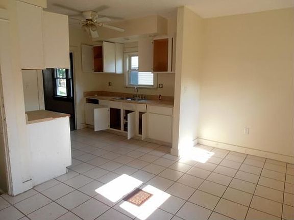 5th image of 249 Gramont Ave