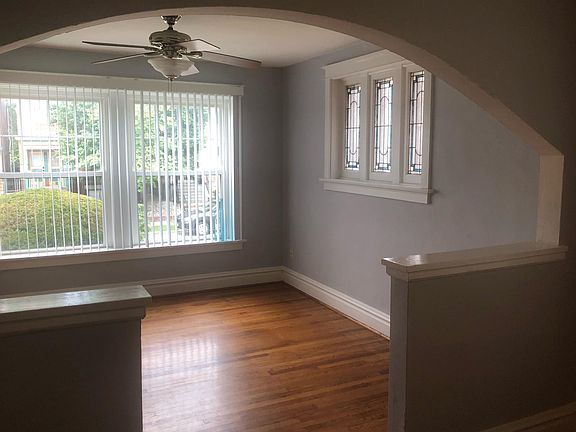 4th image of 3970 Shenandoah Ave APT 1E