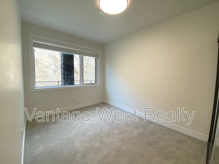 767 Deans Dr #2 — Photo 16