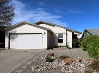573 Santa Fe Meadows Dr NE, Rio Rancho, NM 87144