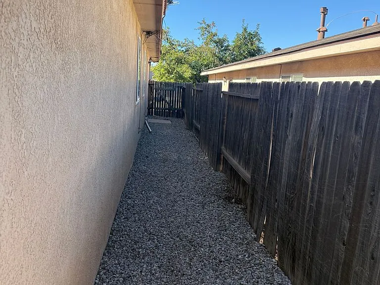 7101 Jet Rd NE — Photo 18
