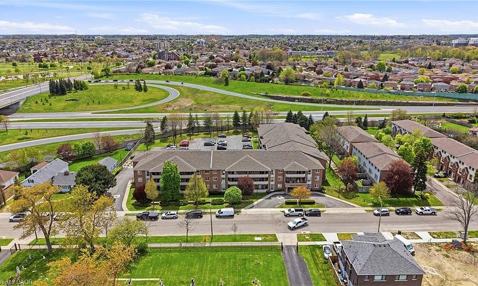 1st image of 416 Limeridge Rd E #303