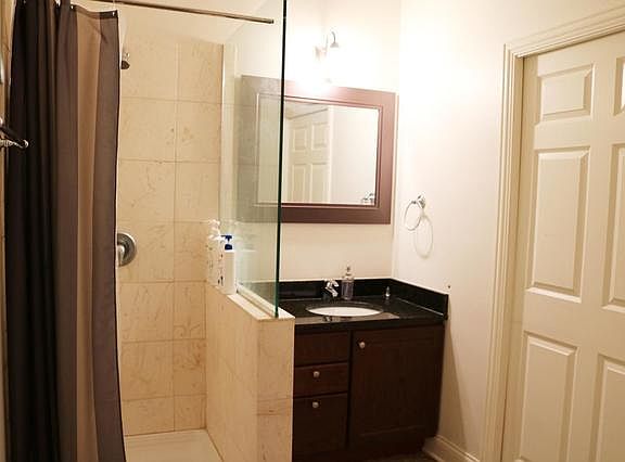 4th image of 2801 W Ardmore Ave APT 3b