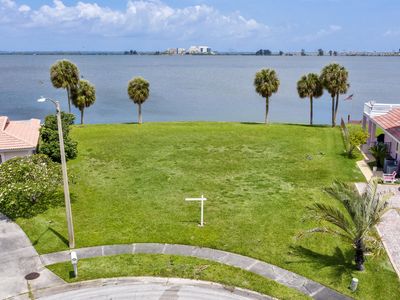 161 Saint Croix Ave, Cocoa Beach, FL, 32931