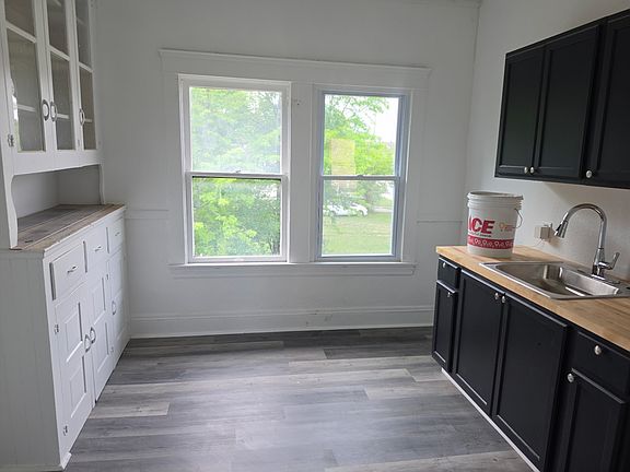 3rd image of 3411 E 116th St #2