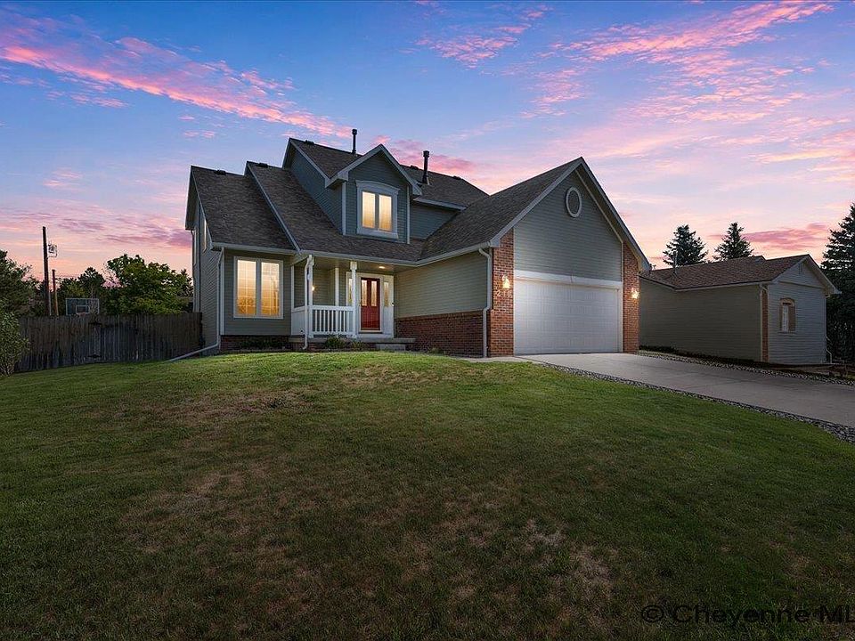 1st image of 210 Comanche Dr