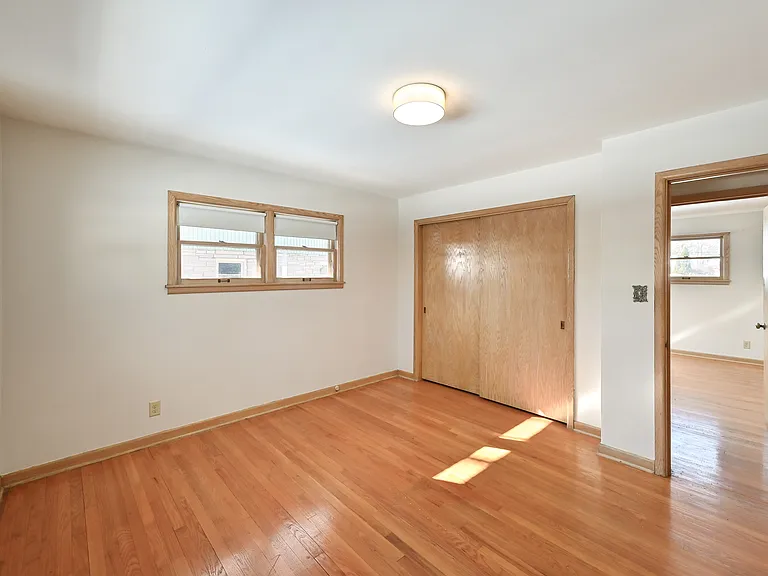 1552 N 117th St — Photo 23