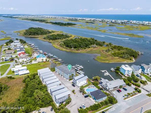 302 Vesta Court, Surf City, NC 28445
