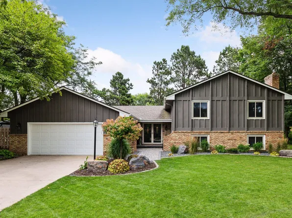 2920 Everest Ln N, Plymouth, MN 55447