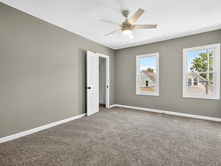 3203 Saratoga Ave — Photo 7