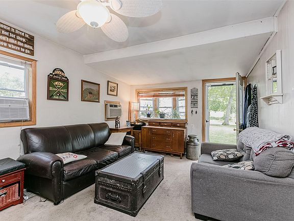 3rd image of 470 Mollie Blvd