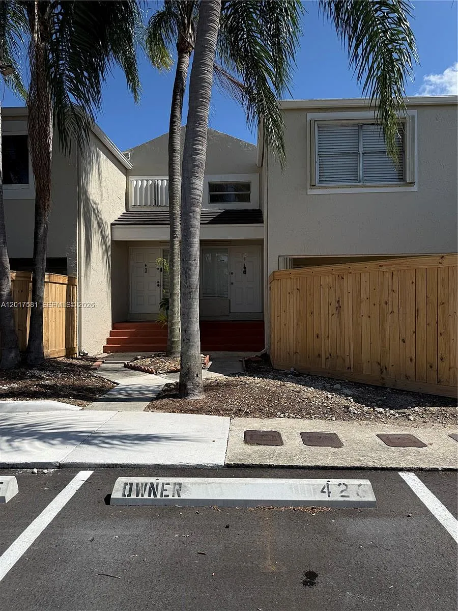 Building Photo - 6820 SW 45th Ln #139