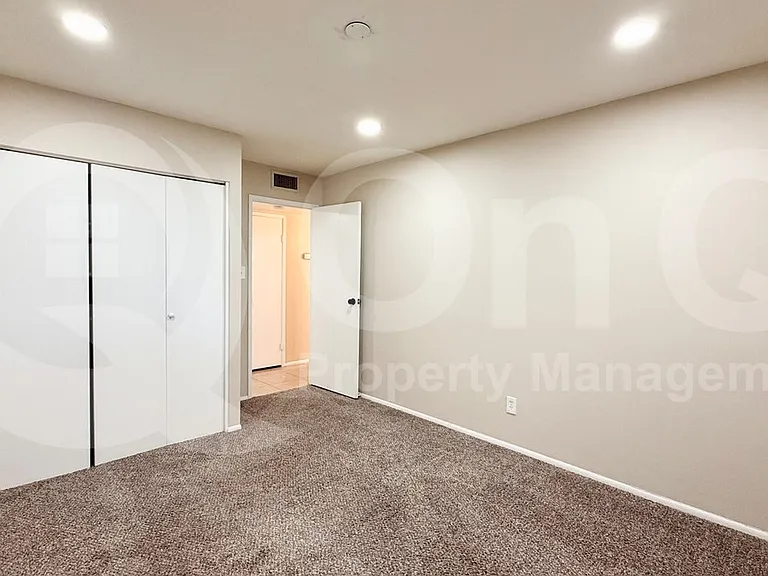 1275 E Loma Vista Dr — Photo 9