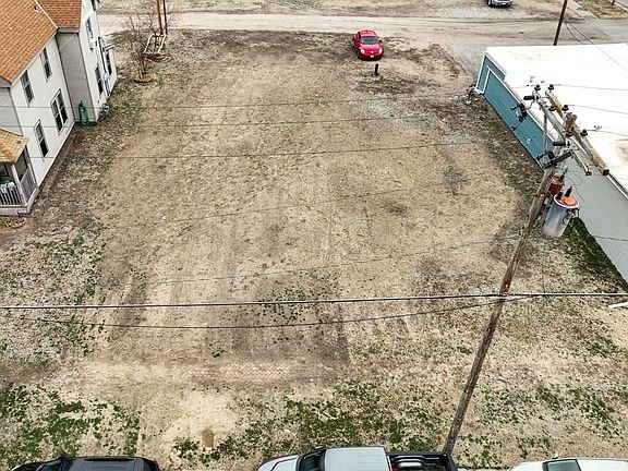 2nd image of 408 W Elm St