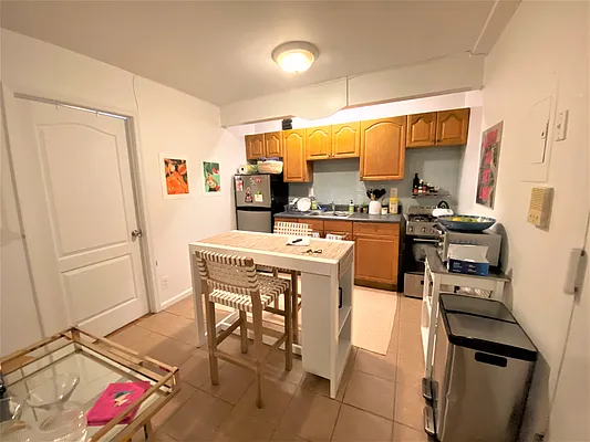 Rented by Douglas Elliman | media 19