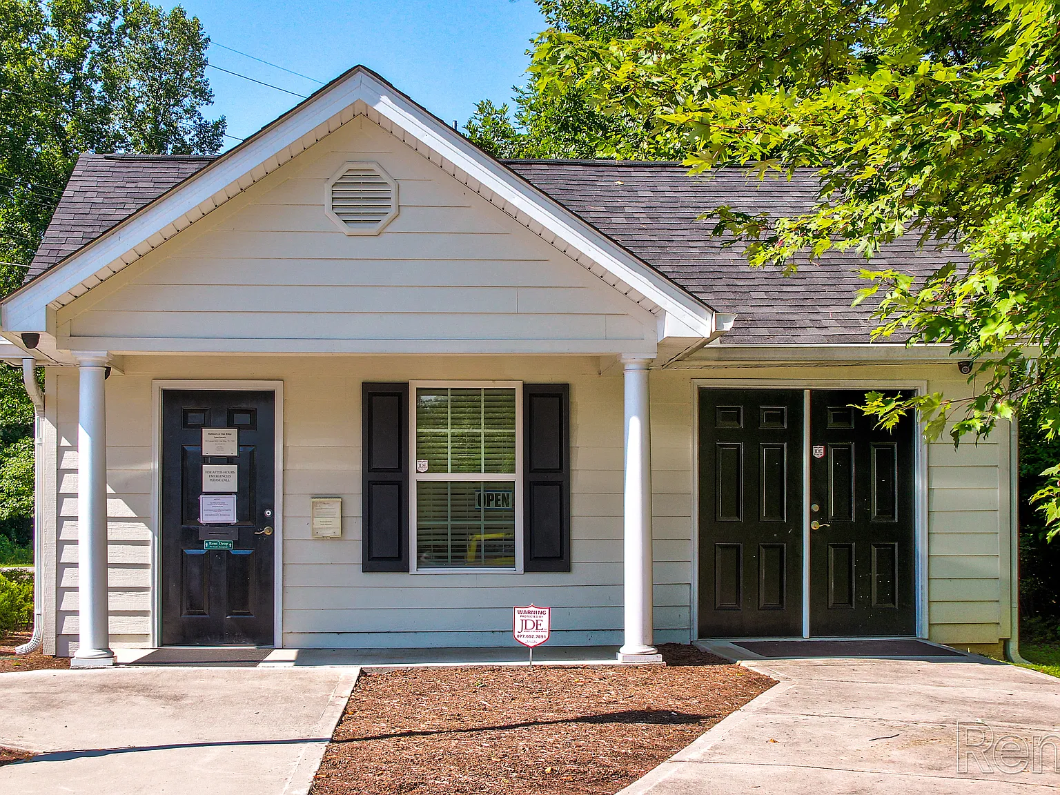 Hallmark at Oak Ridge Apartments — Photo 2