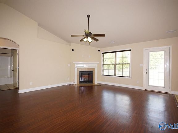 3rd image of 115 Swan Pond Dr