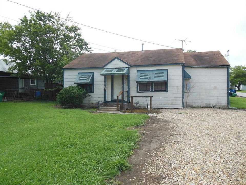1st image of 3011 Poplar St