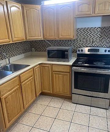 4th image of 9411 134th St