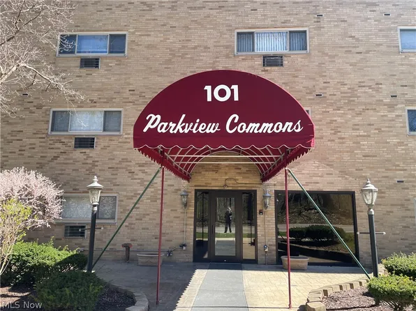 101 S Rocky River Dr, Berea, OH 44017