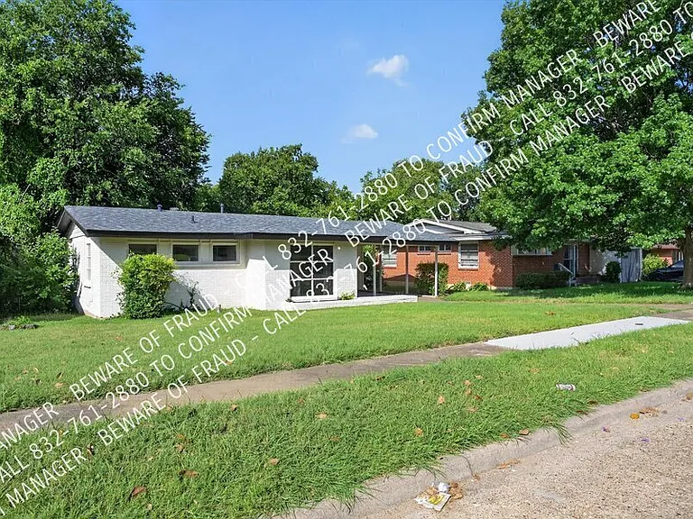 1214 Adelaide Dr — Photo 2