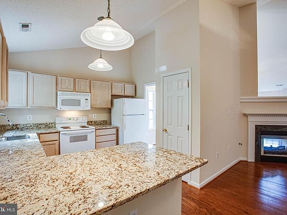 4th image of 11723 Collinwood Ct
