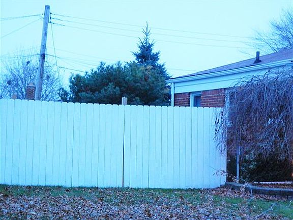 3rd image of 24912 Star Valley Dr