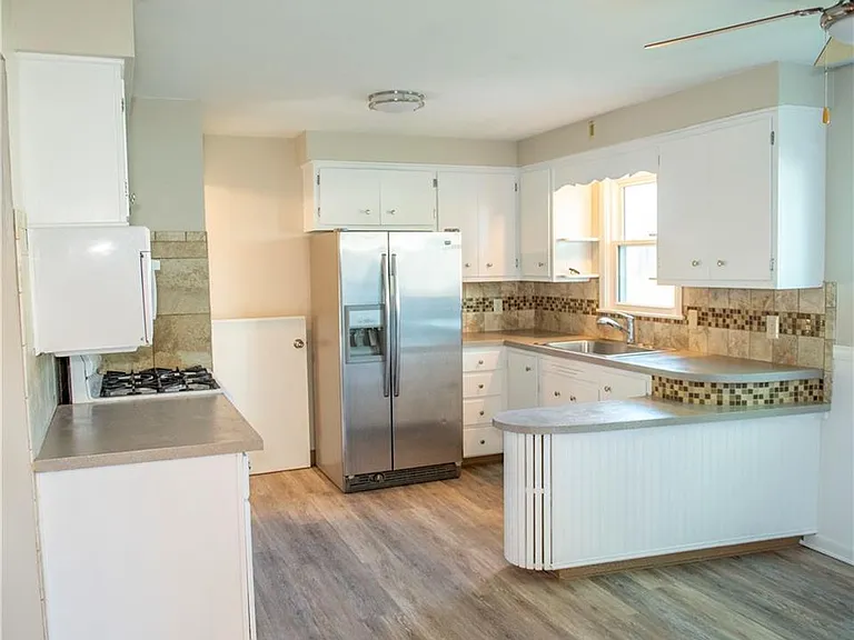 7229 Glendale Ave — Photo 8