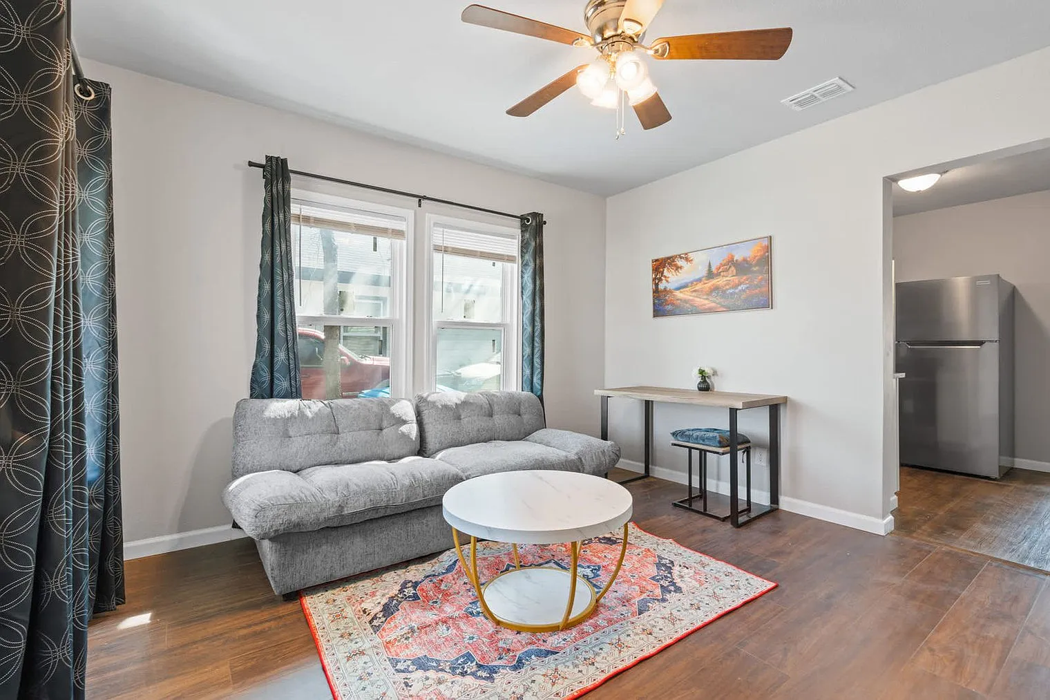 1 bed, 1.0 bath, 990 sqft, $2,139 — Photo 1
