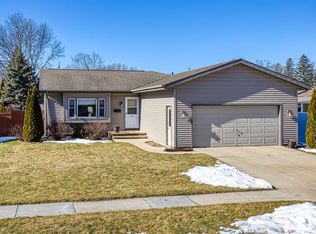 1111 S Walden Ave, Appleton, WI 54915
