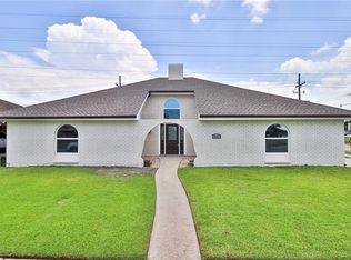 4032 Crossmoor Dr, Marrero, LA 70072