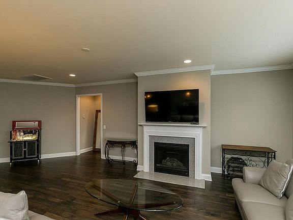 5th image of 1642 Lantana Dr