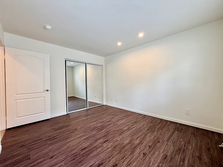 Mansfield Terrace Apartments — Photo 48