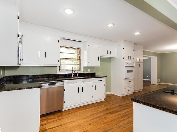 5th image of 810 Marue Dr