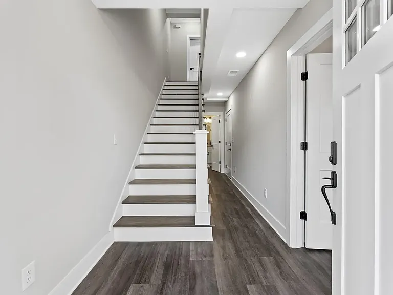 2506 Bratton St — Photo 6