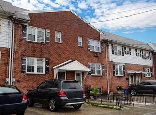 111 Warren St, Harrison, NJ 07029