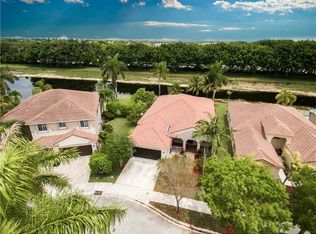 1732 Sparrow Ln, Fort Lauderdale, FL 33327