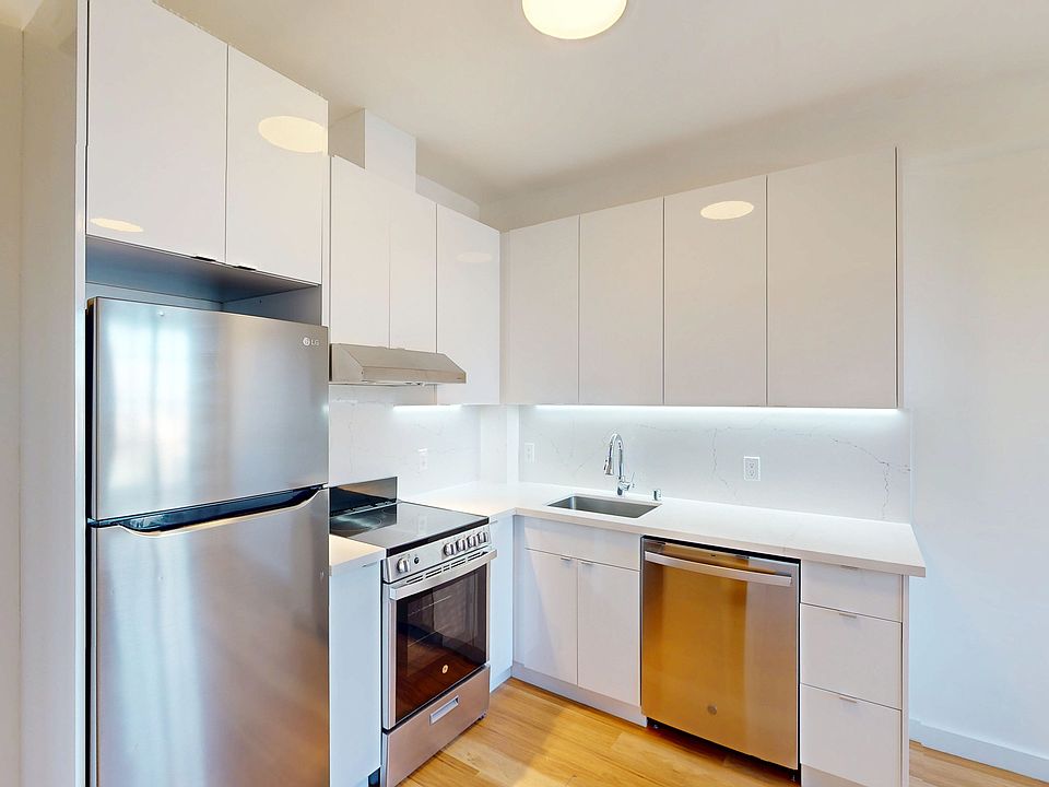 1st image of 555 Buena Vista Ave W #503