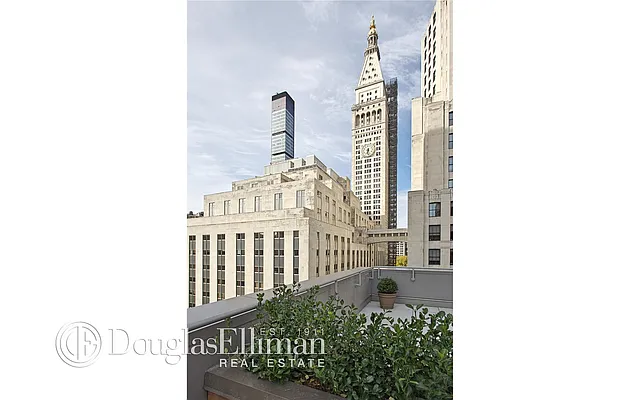 Sold by Douglas Elliman | media 14