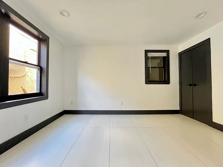 1614 Harrison St #3 — Photo 6