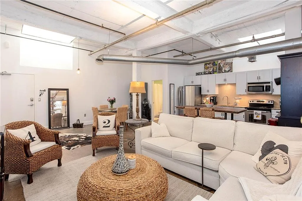 1 bed, 2.0 bath, 1090 sqft, $2,650 — Photo 4